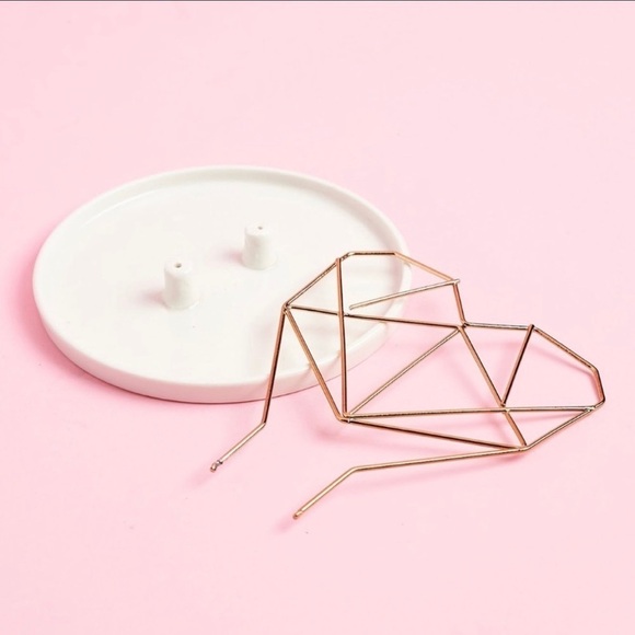 IMM Living Coxet Wire Heart Ceramic Jewelry Holder - Picture 9 of 11